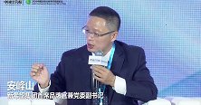 说到乡村治理，需要和地方政府合作，打造一个新的模式