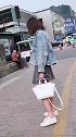 实拍杭州街头美女，第15秒小姐姐的混搭穿法真的是很有个性了！