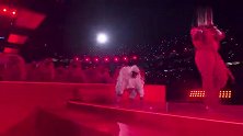 时隔多年女王回归舞台！蕾哈娜带来超级碗精彩中场秀表演