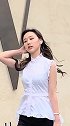 小姐姐穿这一身太显身材了，完全包不住好身材，前凸后翘堪称完美