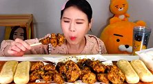 韩国弗朗西斯卡吃橄榄炸鸡，蜂蜜糖饼，好胃口！吃光了！