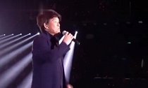 周华健30岁混血帅儿曝光同框拍写真集周厚安颜值爆表
