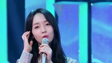 秦牛正威初舞台表演诗朗诵 网友：开辟女团新位置
