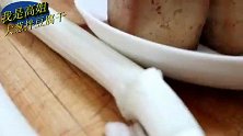 山东大姐用章丘大葱拌淄川豆腐干，大葱又脆又甜，豆腐干好吃劲道