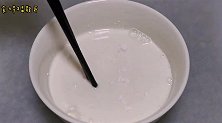 1盒牛奶+1勺糯米粉，在家自制【双黄雪糕】，口感软糯香甜冰凉