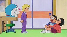 大雄的儿子孙子齐聚一堂，果然是一家人，孙子很时髦啊！