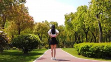 公园里空气清新 阳光下舞动 元气满满的少女舞《yes ok》
