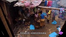 “漂浮贫民”自制特色美食，捞上鱼一洗一刮，烤熟有点馋嘴