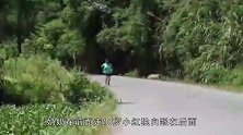 10岁女孩被“拖进”树林，恶行遭全村人愤怒，村民合力围捕凶手