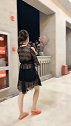 早上好呀，去给奶奶买早餐喽