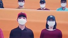 韩国职业棒球联赛空场开赛 观众席坐满“假人”