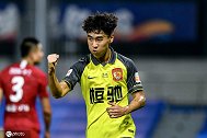 上赛季交锋回顾：暴力鸟神仙球韦世豪双响 广州队3-1嵩山龙门