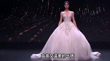 景甜香槟色钉珠礼裙真美！优雅华丽有气质，不愧为人间富贵花
