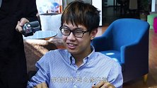 翻包恶搞！美女私物大公开