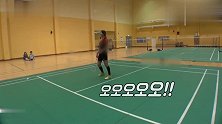 秋瓷炫叫来职业运动员打羽毛球，不料被于晓光吊打，太尴尬了