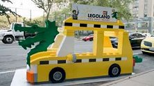 美国：耗时370小时打造！乐高出租车现身纽约街头