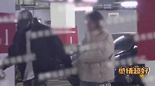 王栎鑫新恋情被曝光，跟神秘女子牵手同回家中，疑似已经同居