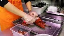烤鸭“西施”秀绝活，5分钟“飞刀”亮了