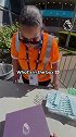 4年3夺英超射手王！哈兰德在伊蒂哈德球场领取本赛季英超金靴