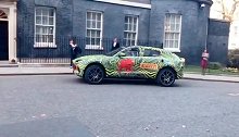 正在路测的阿斯顿·马丁首款SUV