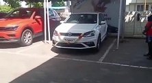 提车即翻车，崭新的事故车有人要吗？