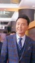 吴刚，他的演技毋庸置疑，真正的实力派老戏骨