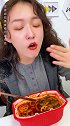 自热火锅 甄选地道食材，牛油火锅底料，鲜香麻辣，口味正宗~据说打“hg”能出现火锅的一定爱吃！ 节约粮食