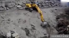 在这么陡峭的山坡上作业的工程机械,我操作技术我给满分