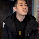 头一次见把穷说得如此无懈可击的，这能说会道的兄弟，你敢处吗