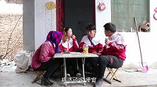 童年短剧：小伙伴找傻妞分享泡泡糖，一起比赛吹泡泡，过程真有趣