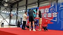 杨瀚森效力NBA期间 青岛队将暂时封存15号球衣