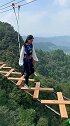 淡定的小姐姐，不惧高空，挑战成功！