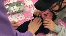 小宝宝打针哭到停不下来，声嘶力竭的模样好可怜