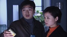 案发现场：女子家中遇害，小伙无意一句话，警方直接锁定嫌疑人