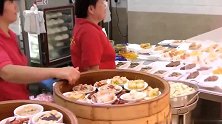 香港美食，湾仔街头的点心摊，真是名副其实的包点达人呀
