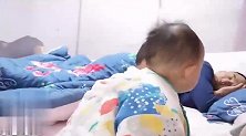 爸爸赖床不起，双胞胎轮流叫醒，小奶音更像催眠，宝妈一招搞定