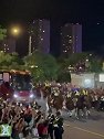 排面拉满！葡萄牙晋级后多伦多骑警为球队大巴开路