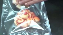 800元一颗的日本天价草莓，切开果肉瞬间，感觉太值了！