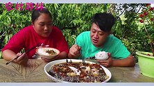 胖妹两口子撇下奶奶开小灶，三斤鱼三碗米饭吃过瘾，奶奶：太过分