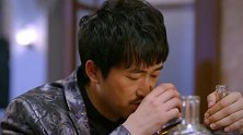 珍珠耳环：林碧君打小算盘，仲杰在身后拍她，妻子当时吓一跳