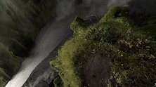 极限-15年-比伯化身极限达人 冰湖中赤身畅游秀性感-新闻