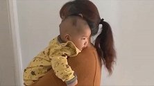 小宝宝就是要奶奶竖着抱，一旦横着抱宝宝就哭，太滑稽了！