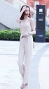 时尚街拍气质和美貌并存的女神，果然人长得好看穿什么都很美！