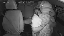 出租车司机凌晨载客遭醉酒男子锁喉 惊悚70秒 画面令人揪心