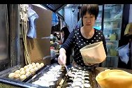 菜市场门口常见的蛋烘糕，不错哦！