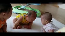 三个小宝宝围成堆，接下来一个比一个哭得厉害！
