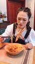 你们猜nono几口能把这碗粉造完了乡里别东北人南方人