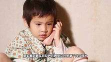 耿乐终于晒娃了！乐那多玩放大镜花样好多，小表情搞怪真的太萌啦