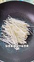 学会这个剁椒鱼头，酸辣开胃，五碗米饭都不够吃