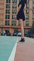 场边送水的女生和球场上并肩作战的兄弟，你们更喜欢哪个篮球场